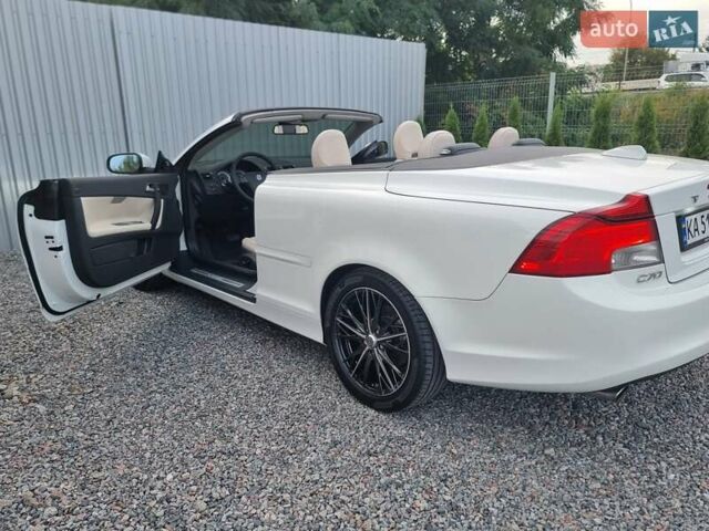 Білий Вольво C70, об'ємом двигуна 2.52 л та пробігом 165 тис. км за 12500 $, фото 29 на Automoto.ua