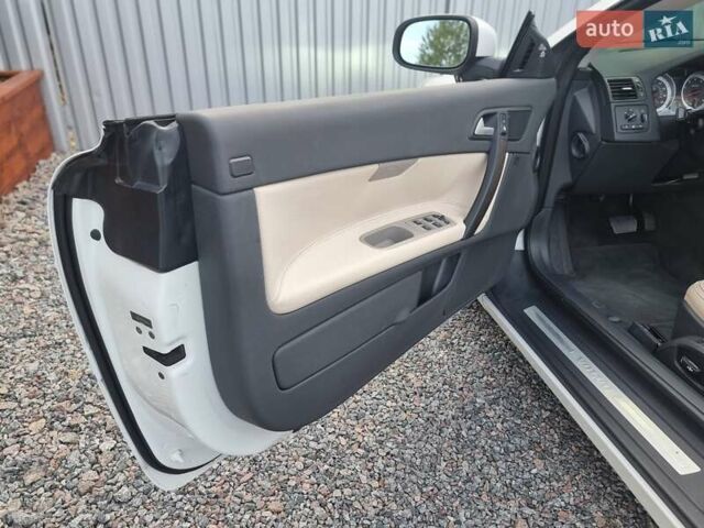 Білий Вольво C70, об'ємом двигуна 2.52 л та пробігом 165 тис. км за 12500 $, фото 30 на Automoto.ua