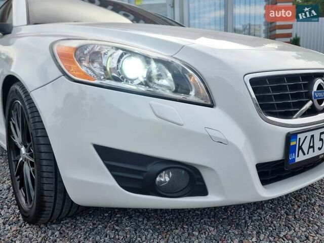 Білий Вольво C70, об'ємом двигуна 2.52 л та пробігом 165 тис. км за 12500 $, фото 10 на Automoto.ua