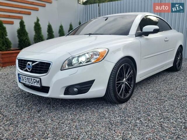 Білий Вольво C70, об'ємом двигуна 2.52 л та пробігом 165 тис. км за 12500 $, фото 6 на Automoto.ua