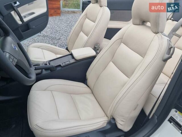 Білий Вольво C70, об'ємом двигуна 2.52 л та пробігом 165 тис. км за 12500 $, фото 34 на Automoto.ua