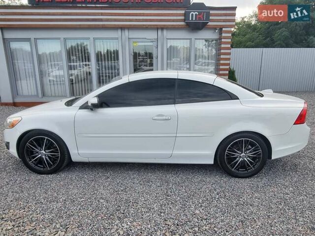 Білий Вольво C70, об'ємом двигуна 2.52 л та пробігом 165 тис. км за 12500 $, фото 16 на Automoto.ua