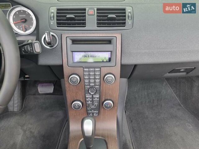 Білий Вольво C70, об'ємом двигуна 2.52 л та пробігом 165 тис. км за 12500 $, фото 41 на Automoto.ua