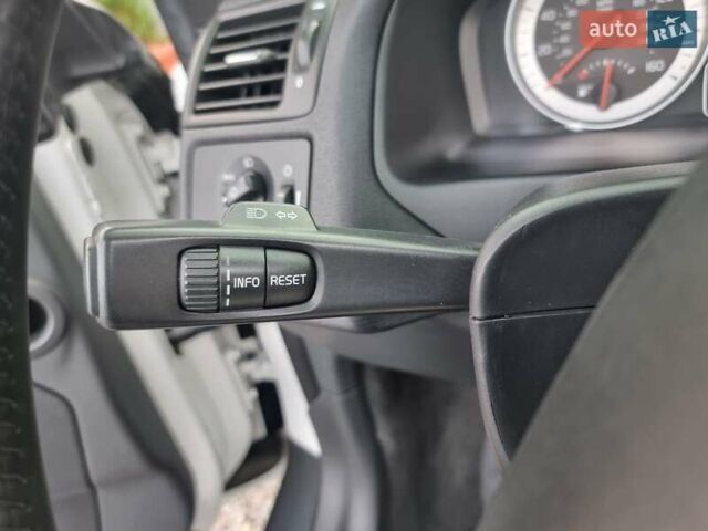Білий Вольво C70, об'ємом двигуна 2.52 л та пробігом 165 тис. км за 12500 $, фото 39 на Automoto.ua