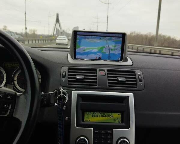 Красный Вольво Ц70, объемом двигателя 2.52 л и пробегом 190 тыс. км за 11200 $, фото 1 на Automoto.ua