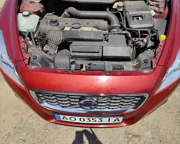 Красный Вольво Ц70, объемом двигателя 2.52 л и пробегом 142 тыс. км за 9900 $, фото 9 на Automoto.ua