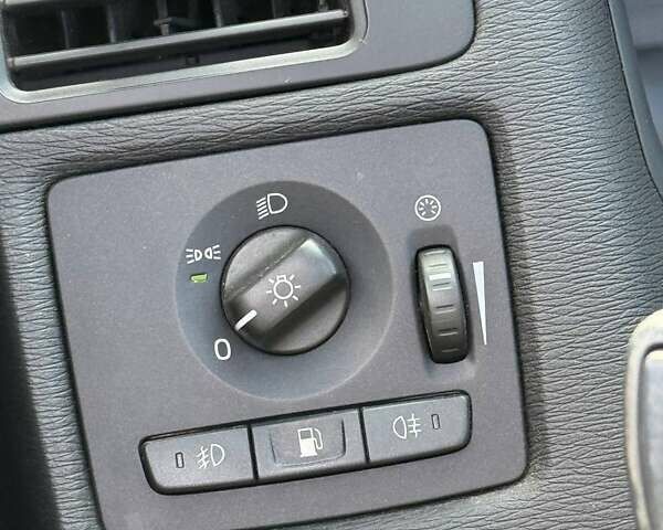 Сірий Вольво C70, об'ємом двигуна 2.52 л та пробігом 80 тис. км за 15100 $, фото 10 на Automoto.ua