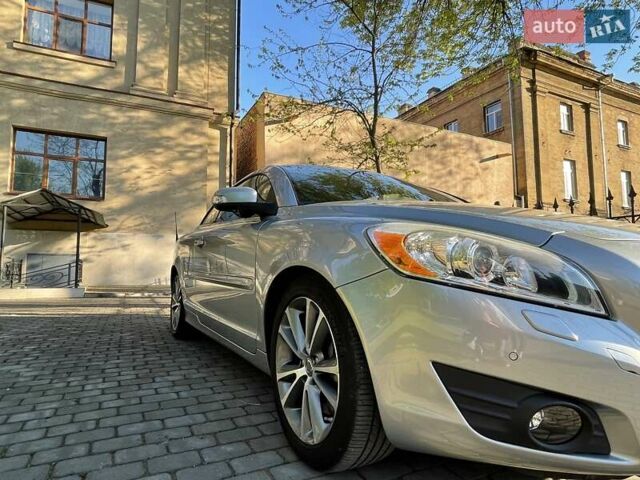 Сірий Вольво C70, об'ємом двигуна 2.5 л та пробігом 130 тис. км за 11000 $, фото 2 на Automoto.ua