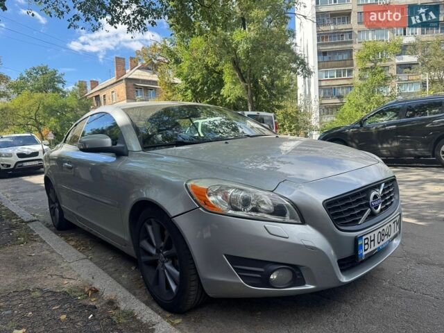 Сірий Вольво C70, об'ємом двигуна 2.52 л та пробігом 127 тис. км за 7999 $, фото 14 на Automoto.ua