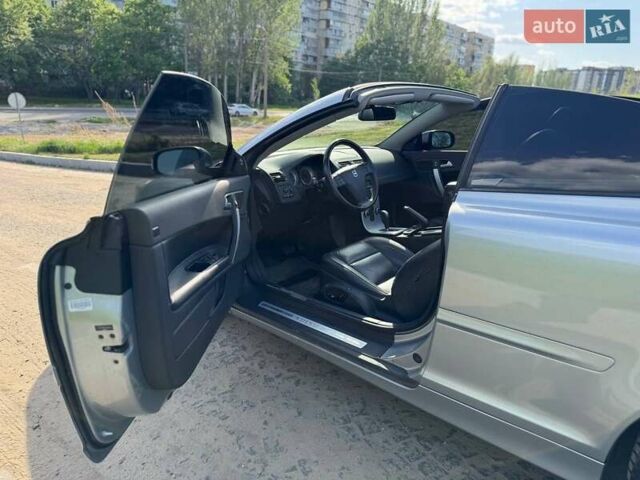 Сірий Вольво C70, об'ємом двигуна 2.52 л та пробігом 80 тис. км за 15100 $, фото 12 на Automoto.ua