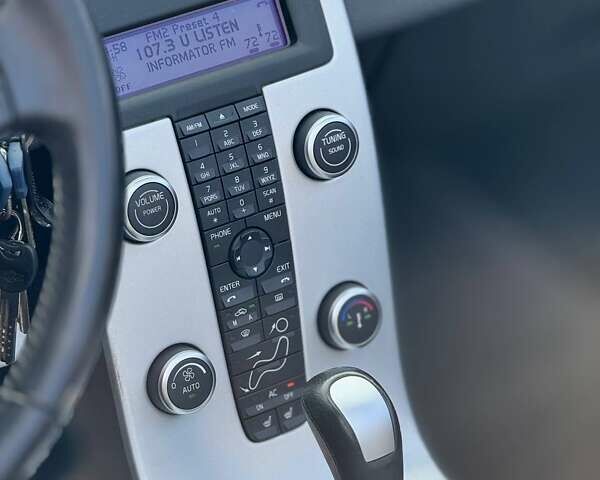 Сірий Вольво C70, об'ємом двигуна 2.52 л та пробігом 80 тис. км за 15100 $, фото 9 на Automoto.ua