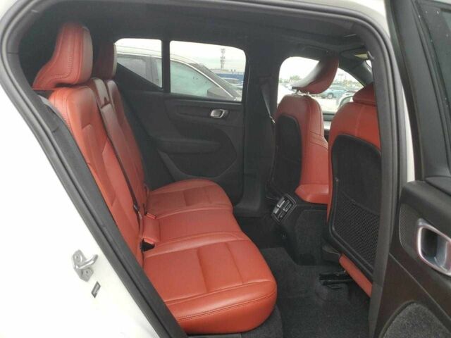 Белый Вольво Другая, объемом двигателя 0 л и пробегом 64 тыс. км за 7000 $, фото 9 на Automoto.ua