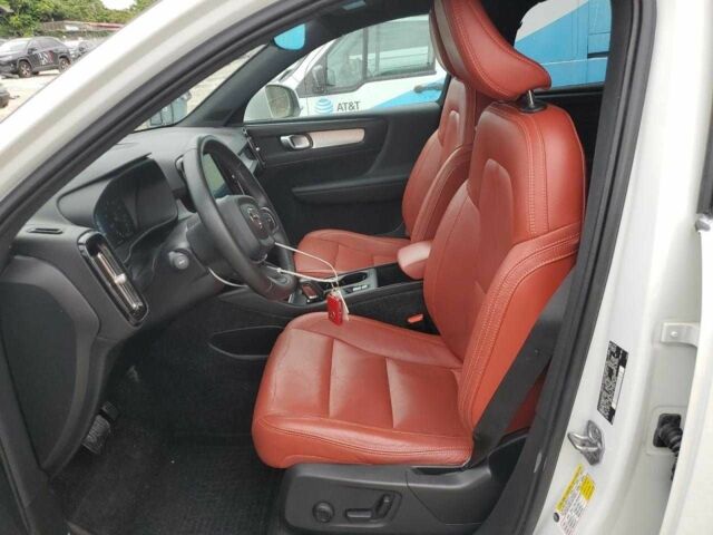 Белый Вольво Другая, объемом двигателя 0 л и пробегом 64 тыс. км за 7000 $, фото 6 на Automoto.ua