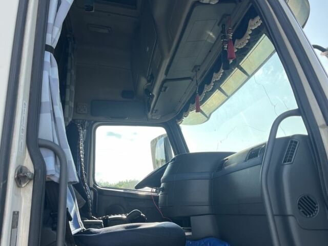 Білий Вольво Інша, об'ємом двигуна 12.8 л та пробігом 0 тис. км за 25000 $, фото 11 на Automoto.ua