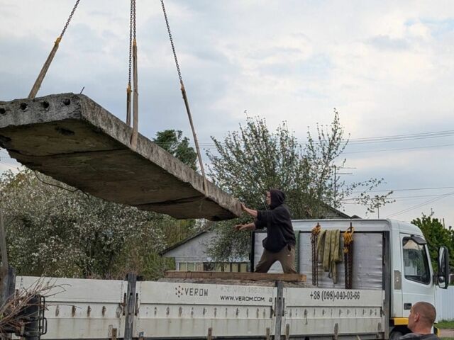 Белый Вольво Другая, объемом двигателя 7.3 л и пробегом 390 тыс. км за 428 $, фото 4 на Automoto.ua