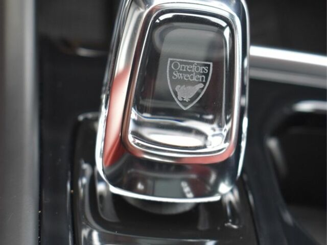 Белый Вольво Другая, объемом двигателя 2 л и пробегом 97 тыс. км за 27300 $, фото 7 на Automoto.ua