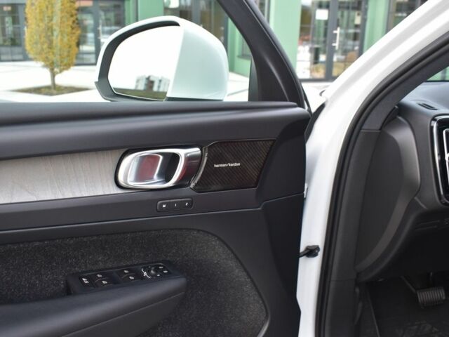 Белый Вольво Другая, объемом двигателя 2 л и пробегом 97 тыс. км за 27300 $, фото 4 на Automoto.ua