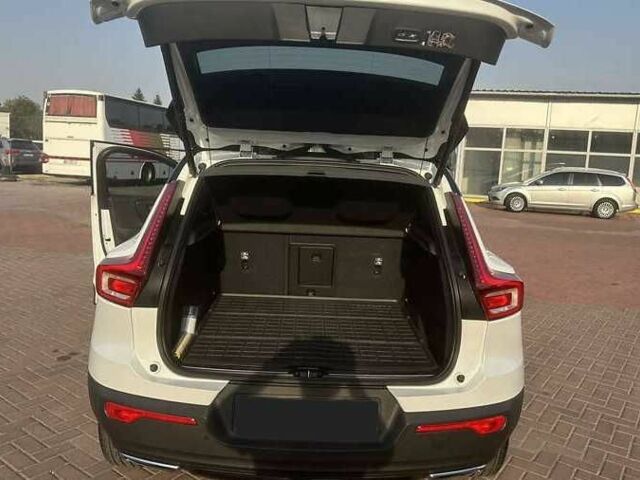 Белый Вольво Другая, объемом двигателя 2 л и пробегом 124 тыс. км за 23000 $, фото 14 на Automoto.ua