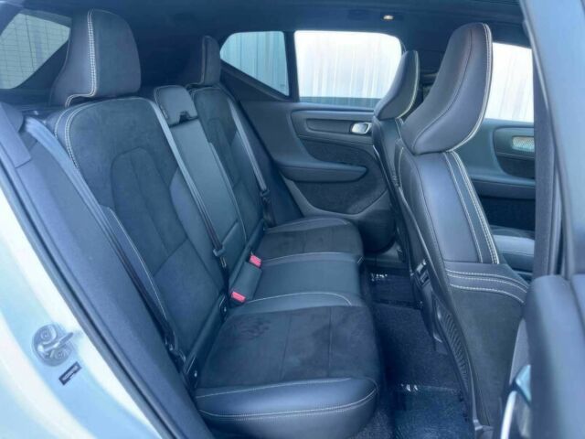 Белый Вольво Другая, объемом двигателя 0 л и пробегом 18 тыс. км за 34000 $, фото 10 на Automoto.ua