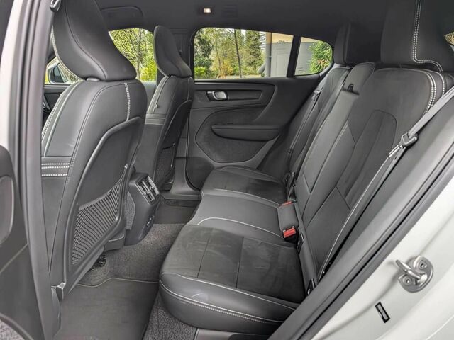 Белый Вольво Другая, объемом двигателя 0 л и пробегом 24 тыс. км за 16000 $, фото 13 на Automoto.ua