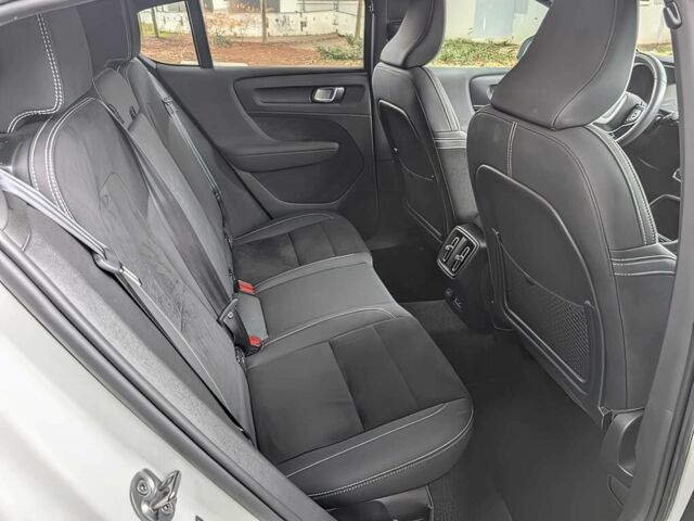 Белый Вольво Другая, объемом двигателя 0 л и пробегом 24 тыс. км за 16000 $, фото 14 на Automoto.ua