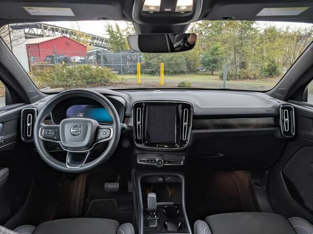 Белый Вольво Другая, объемом двигателя 0 л и пробегом 24 тыс. км за 16000 $, фото 10 на Automoto.ua