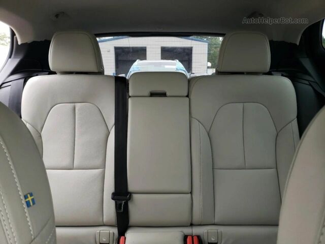 Бежевый Вольво Другая, объемом двигателя 2 л и пробегом 78 тыс. км за 10350 $, фото 7 на Automoto.ua