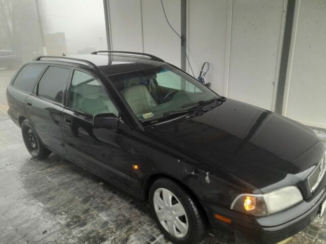 Черный Вольво Другая, объемом двигателя 0 л и пробегом 200 тыс. км за 1200 $, фото 2 на Automoto.ua