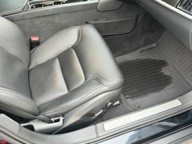 Черный Вольво Другая, объемом двигателя 2 л и пробегом 250 тыс. км за 23500 $, фото 2 на Automoto.ua