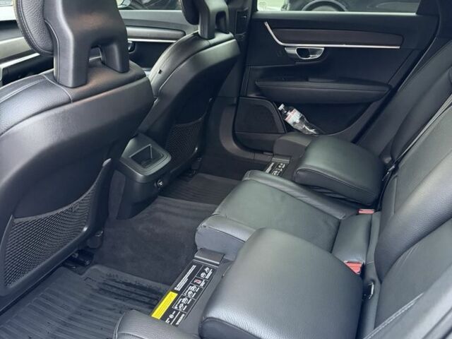 Черный Вольво Другая, объемом двигателя 2 л и пробегом 250 тыс. км за 23500 $, фото 15 на Automoto.ua