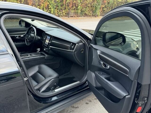 Черный Вольво Другая, объемом двигателя 2 л и пробегом 250 тыс. км за 23500 $, фото 4 на Automoto.ua