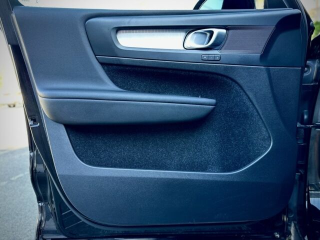 Черный Вольво Другая, объемом двигателя 2 л и пробегом 145 тыс. км за 19999 $, фото 4 на Automoto.ua