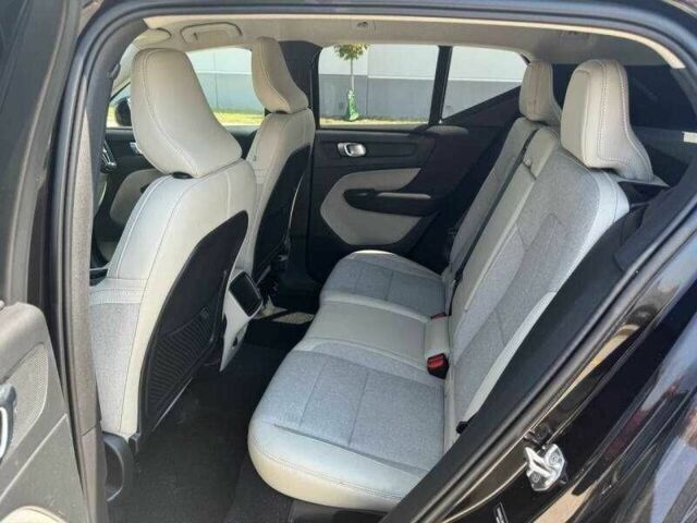 Черный Вольво Другая, объемом двигателя 2 л и пробегом 43 тыс. км за 6200 $, фото 11 на Automoto.ua