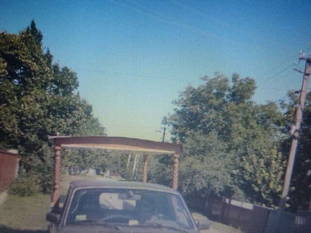 Коричневий Вольво Інша, об'ємом двигуна 2 л та пробігом 88 тис. км за 951 $, фото 1 на Automoto.ua