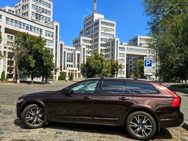 Коричневый Вольво Другая, объемом двигателя 2 л и пробегом 132 тыс. км за 31499 $, фото 3 на Automoto.ua