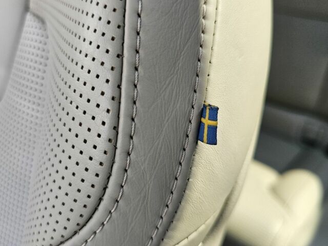 Коричневый Вольво Другая, объемом двигателя 2 л и пробегом 132 тыс. км за 31499 $, фото 11 на Automoto.ua