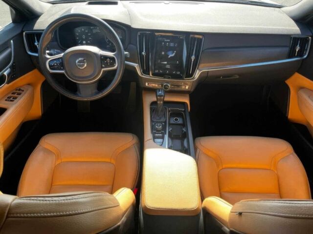 Красный Вольво Другая, объемом двигателя 2 л и пробегом 39 тыс. км за 8000 $, фото 8 на Automoto.ua