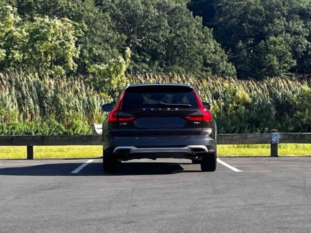 Красный Вольво Другая, объемом двигателя 2 л и пробегом 39 тыс. км за 8000 $, фото 5 на Automoto.ua