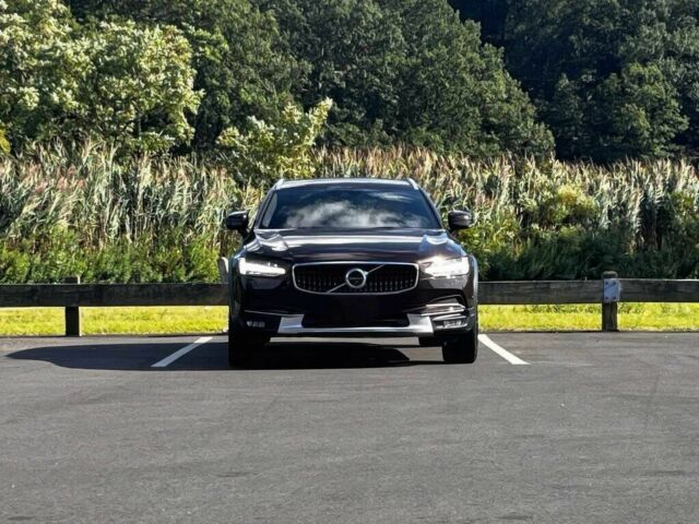 Красный Вольво Другая, объемом двигателя 2 л и пробегом 39 тыс. км за 8000 $, фото 1 на Automoto.ua