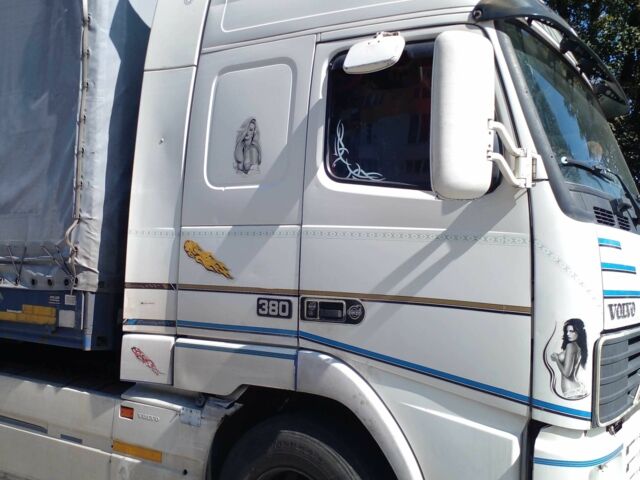 Вольво Інша, об'ємом двигуна 2.3 л та пробігом 0 тис. км за 10500 $, фото 1 на Automoto.ua