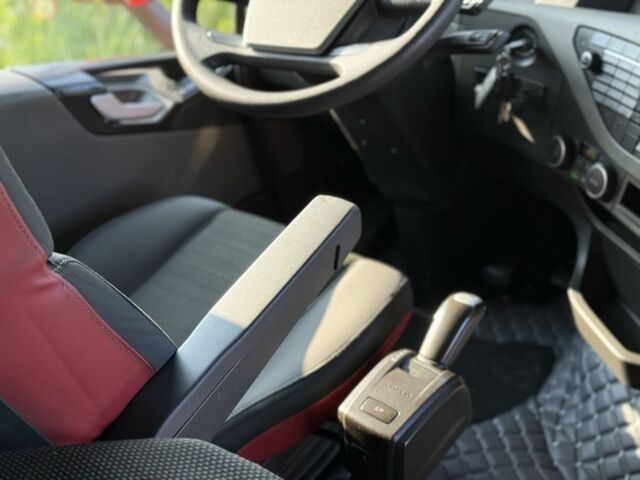 Вольво Інша, об'ємом двигуна 0 л та пробігом 0 тис. км за 42000 $, фото 19 на Automoto.ua