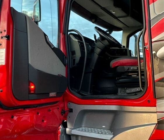 Вольво Другая, объемом двигателя 0 л и пробегом 0 тыс. км за 35156 $, фото 11 на Automoto.ua