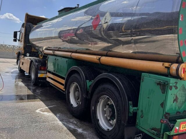 Желтый Вольво Другая, объемом двигателя 9.4 л и пробегом 800 тыс. км за 16000 $, фото 4 на Automoto.ua