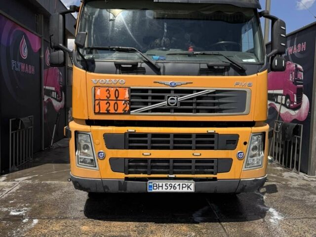 Желтый Вольво Другая, объемом двигателя 9.4 л и пробегом 800 тыс. км за 16000 $, фото 2 на Automoto.ua