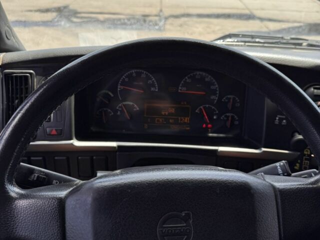 Желтый Вольво Другая, объемом двигателя 9.4 л и пробегом 800 тыс. км за 16000 $, фото 11 на Automoto.ua