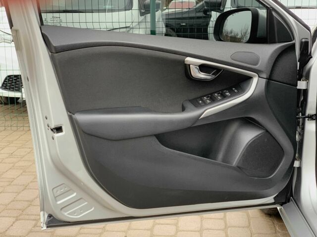 Серый Вольво Другая, объемом двигателя 1.6 л и пробегом 272 тыс. км за 10000 $, фото 8 на Automoto.ua