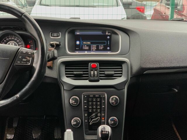 Серый Вольво Другая, объемом двигателя 1.6 л и пробегом 272 тыс. км за 10000 $, фото 20 на Automoto.ua