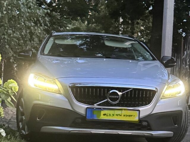 Сірий Вольво Інша, об'ємом двигуна 2 л та пробігом 60 тис. км за 18000 $, фото 7 на Automoto.ua