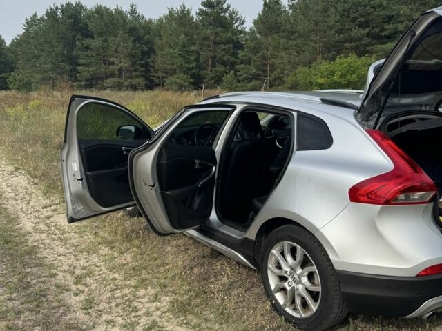 Сірий Вольво Інша, об'ємом двигуна 2 л та пробігом 26 тис. км за 18500 $, фото 1 на Automoto.ua