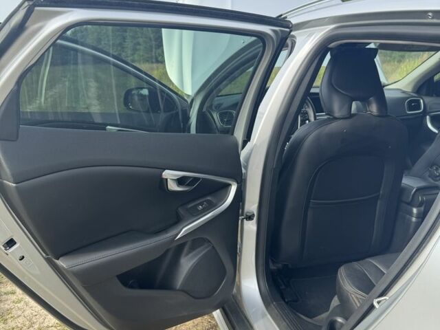 Сірий Вольво Інша, об'ємом двигуна 2 л та пробігом 26 тис. км за 18500 $, фото 4 на Automoto.ua